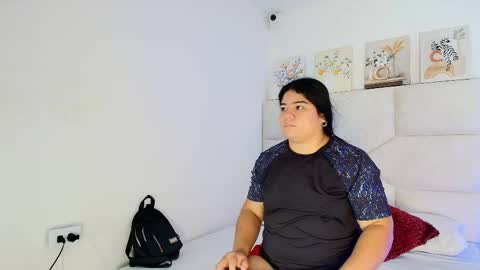 Snapshot of elizawiliamst chatting on 05-18-26, 12:22 Eliza online show from 05-18-26, 12:22