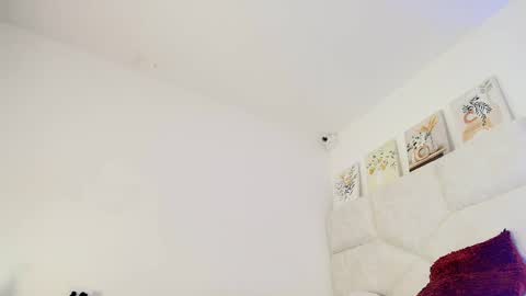 Snapshot of elizawiliamst chatting on 05-25-26, 12:00 Eliza online show from 05-25-26, 12:00