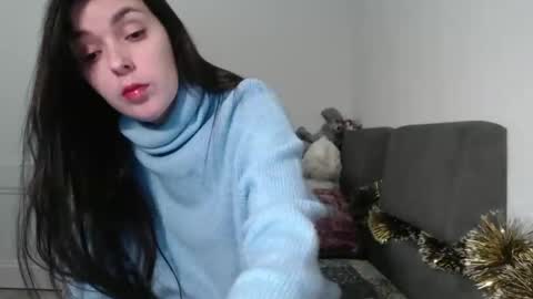 Snapshot of elizbetfox chatting on 12-21-25, 11:23 elizbetfox online show from 12-21-25, 11:23