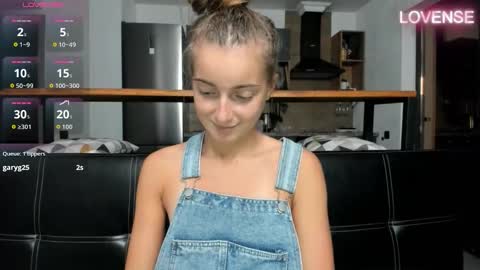 Eliz                               online show from 11-10-25, 04:06