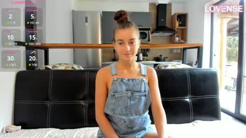 Eliz                               online show from 11-24-25, 09:53