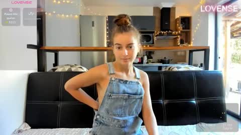 Eliz                               online show from 01-14-26, 10:10