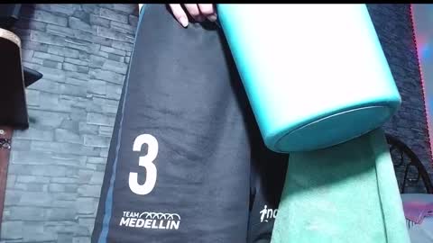 Snapshot of eljeorge_hott chatting on 12-15-24, 02:05 JORGE BENITEZ online show from 12-15-24, 02:05