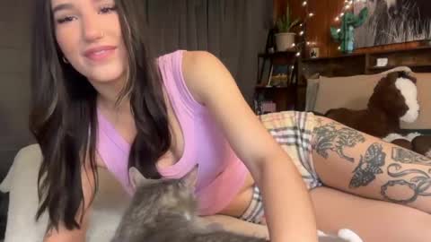 Snapshot of ella2sweet chatting on 04-30-26, 12:22 Ella online show from 04-30-26, 12:22