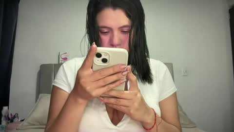 Snapshot of ella_aq chatting on 02-16-25, 06:43 Ella online show from 02-16-25, 06:43