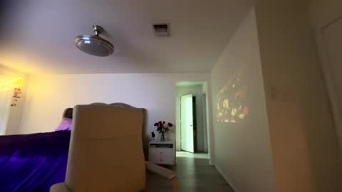 ella_ella_ella_ay online show from 10-24-25, 11:45