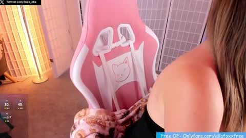ella_foxx online show from 04-14-26, 03:01