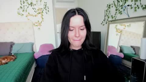 ELLA online show from 02-25-26, 08:13