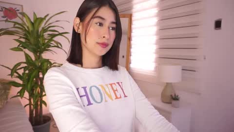 ELLA OWEN online show from 01-06-26, 03:16