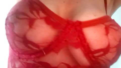 Snapshot of ella_pink chatting on 12-02-25, 12:43 Ella online show from 12-02-25, 12:43