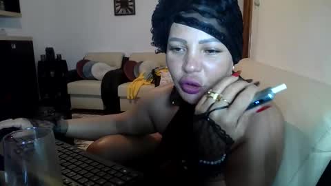 Snapshot of ella_sweety0 chatting on 04-26-26, 06:49 Ella online show from 04-26-26, 06:49
