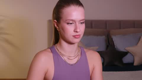 Snapshot of ella_twinkle chatting on 02-01-25, 07:34 Ella online show from 02-01-25, 07:34