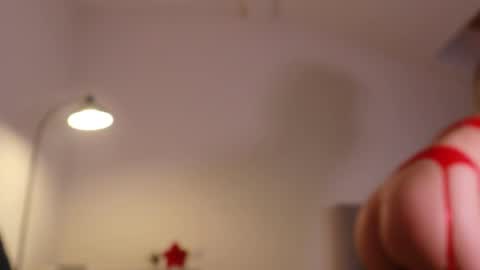 Snapshot of ella_twinkle chatting on 02-23-25, 10:31 Ella online show from 02-23-25, 10:31