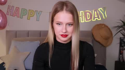 Snapshot of ella_twinkle chatting on 03-01-25, 07:37 Ella online show from 03-01-25, 07:37