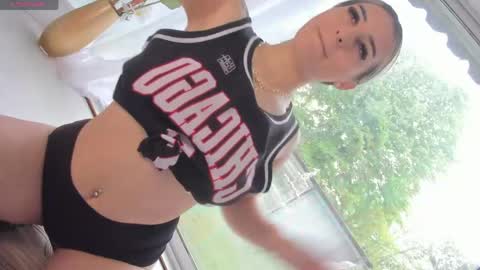 ella_vee online show from 04-22-26, 06:27