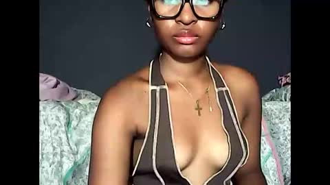 ellah245 online show from 05-22-26, 10:32