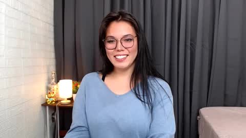 Snapshot of ellahollywood1818 chatting on 02-24-25, 09:41 CINDERELLA online show from 02-24-25, 09:41