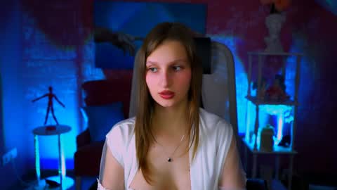 Ella online show from 01-31-25, 04:38