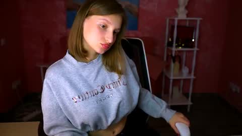 Ella online show from 03-29-26, 05:13