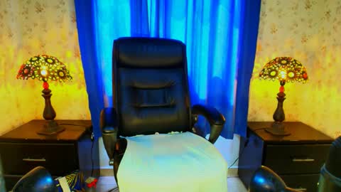 Snapshot of ellajanes chatting on 01-08-26, 05:15 ellajanes online show from 01-08-26, 05:15