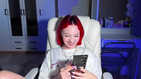 Snapshot of ellales chatting on 10-01-25, 08:42 ellales online show from 10-01-25, 08:42