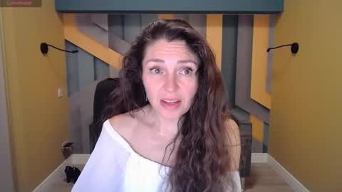 Snapshot of ellalongs chatting on 01-17-25, 12:42 EllaLongs online show from 01-17-25, 12:42