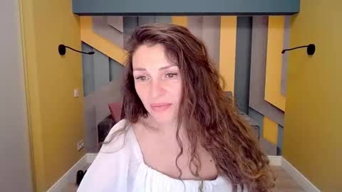 Snapshot of ellalongs chatting on 02-15-25, 03:50 EllaLongs online show from 02-15-25, 03:50