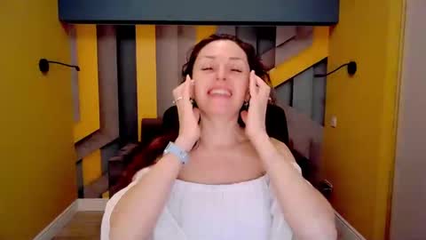 Snapshot of ellalongs chatting on 02-22-25, 12:29 EllaLongs online show from 02-22-25, 12:29