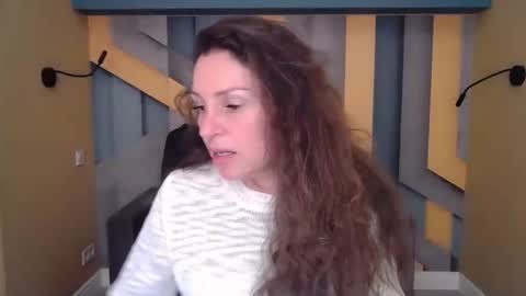 Snapshot of ellalongs chatting on 09-28-25, 11:37 EllaLongs online show from 09-28-25, 11:37