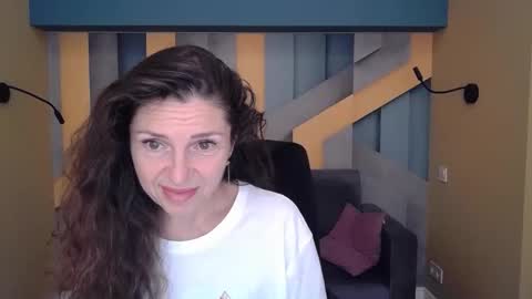 Snapshot of ellalongs chatting on 10-05-25, 11:30 EllaLongs online show from 10-05-25, 11:30