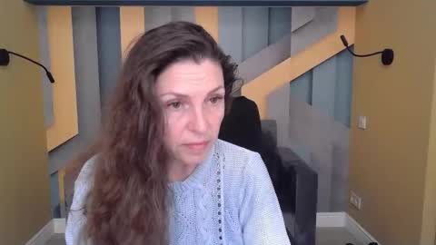 EllaLongs online show from 10-22-25, 11:32