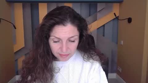 Snapshot of ellalongs chatting on 11-04-25, 12:26 EllaLongs online show from 11-04-25, 12:26