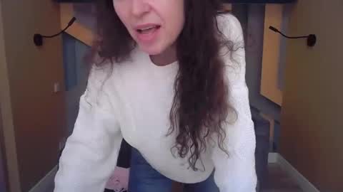 EllaLongs online show from 11-30-25, 12:42