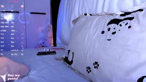 Snapshot of ellamilano chatting on 01-23-25, 04:15 Ella online show from 01-23-25, 04:15