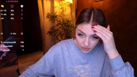 ellamilla online show from 01-08-25, 11:43