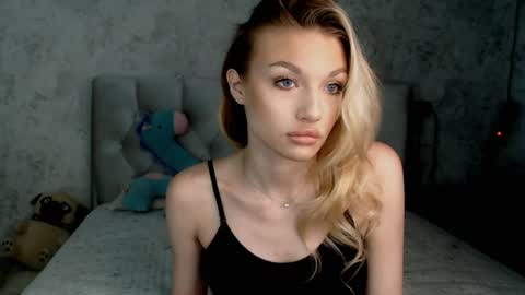 Snapshot of ellamilla chatting on 07-05-26, 02:35 ellamilla online show from 07-05-26, 02:35