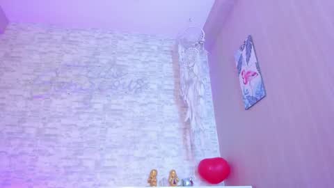 Ella online show from 02-25-25, 10:58