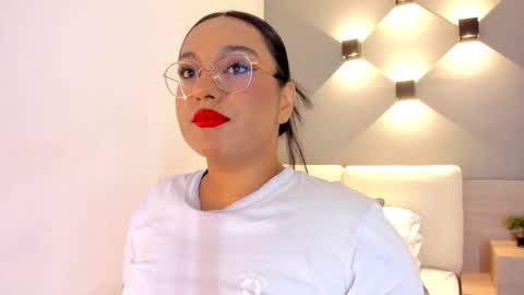 Ella online show from 10-22-25, 11:21