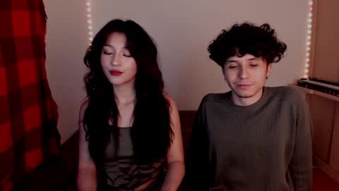 Snapshot of ellancain chatting on 02-05-25, 10:33 Ella and Cain online show from 02-05-25, 10:33