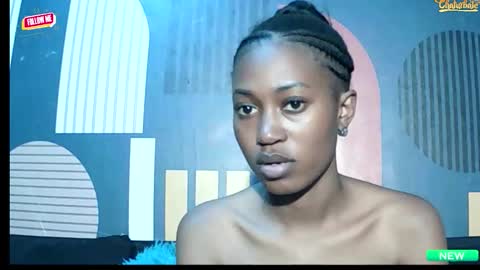 Ellanda Dolly online show from 12-17-25, 03:34