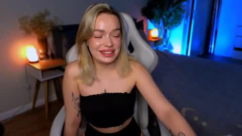 Ella online show from 01-12-26, 05:45