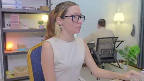 Snapshot of ellcrys chatting on 11-18-25, 10:03 im Elsa lets go Subscribe to my OF and Youtube -35 online show from 11-18-25, 10:03