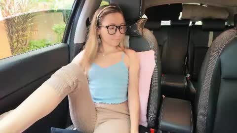 Snapshot of ellcrys chatting on 07-15-26, 01:22 im Elsa lets go Subscribe to my OF and Youtube -35 online show from 07-15-26, 01:22