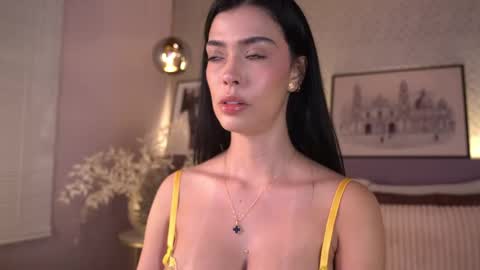 Elle Diane online show from 05-19-26, 01:56