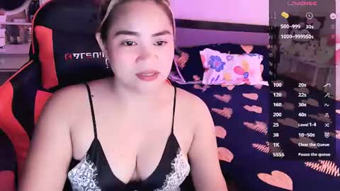 Snapshot of elleelle123 chatting on 07-11-26, 02:14 Ann online show from 07-11-26, 02:14