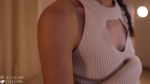 Linda Restrepo online show from 01-30-25, 01:00