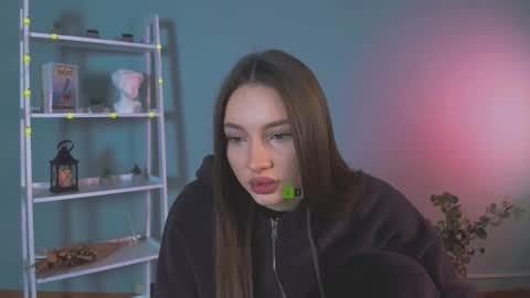 Snapshot of ellen_haze chatting on 12-15-25, 09:35 ellen_haze online show from 12-15-25, 09:35