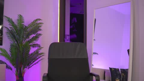 EllenKarter online show from 03-27-26, 04:18