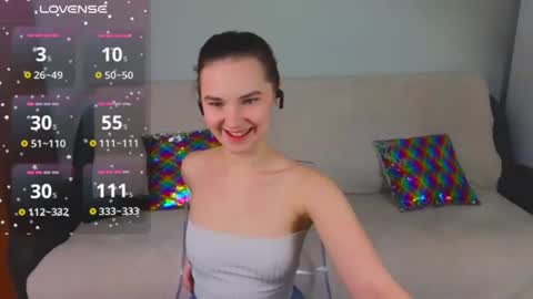 Snapshot of ellie_babyy chatting on 11-30-25, 07:45 Ellie online show from 11-30-25, 07:45