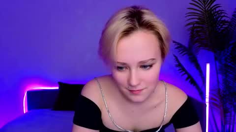 Snapshot of ellie_heavenly chatting on 12-01-25, 08:41 Ellie online show from 12-01-25, 08:41